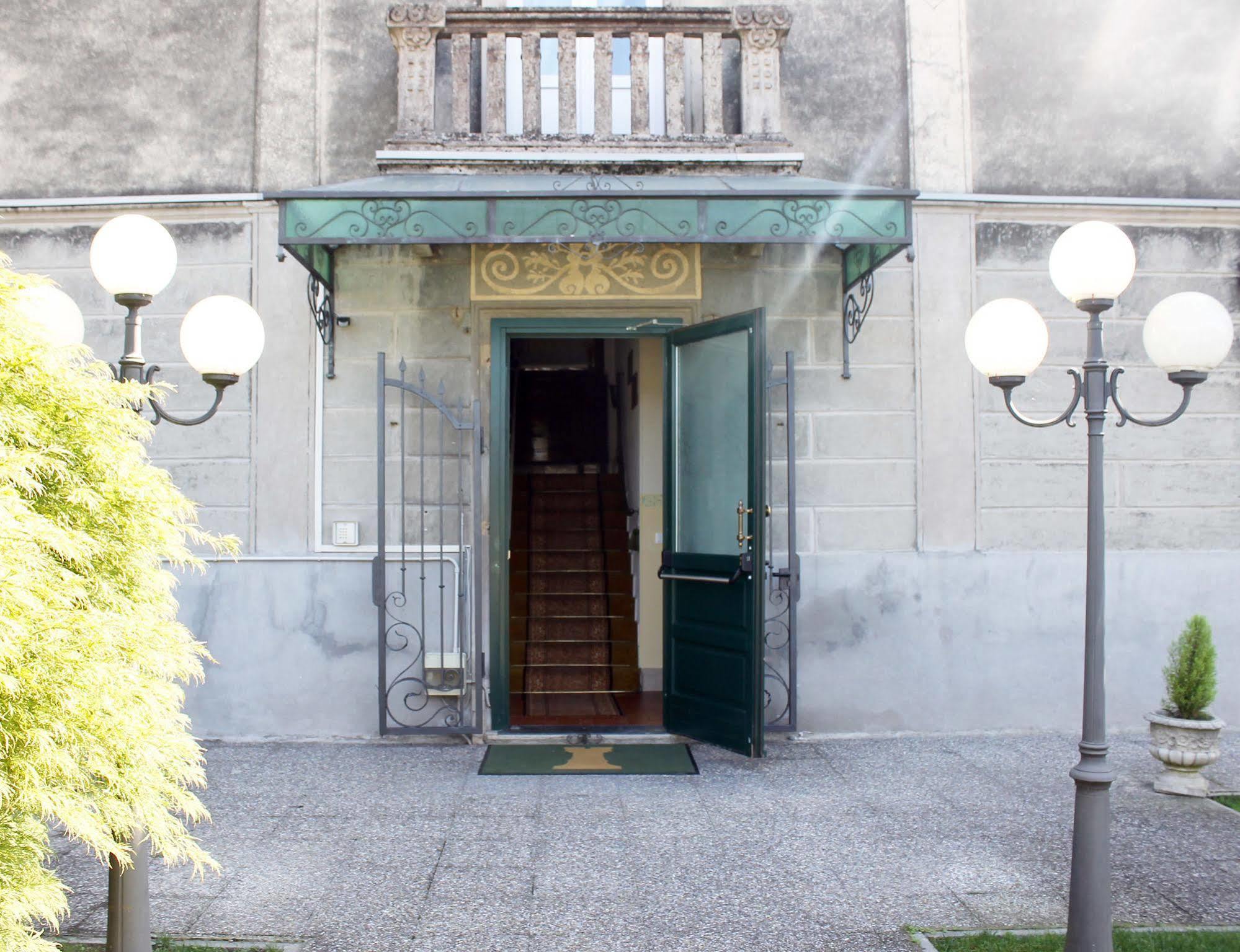 Hotel Ristorante La Torretta Bianzè Εξωτερικό φωτογραφία